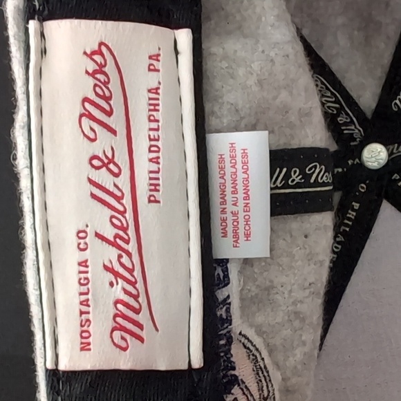 Mitchell & Ness Hardwood Classics Los Angeles Lakers Basketball Hat . - Picture 7 of 10